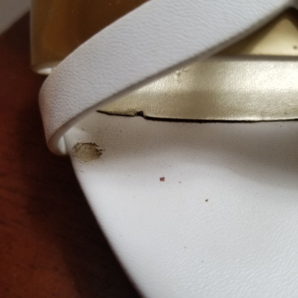 Chili's white heels - Picture 7 of 7